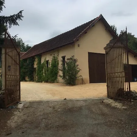 Les Coutelous Holiday home Pezuls