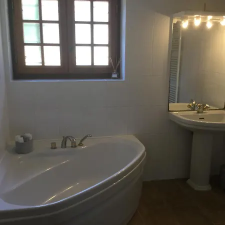 Les Coutelous Holiday home *